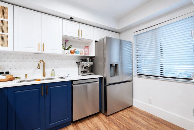 3000 Presidential Way Apt 106, West Palm Beach, FL 33401