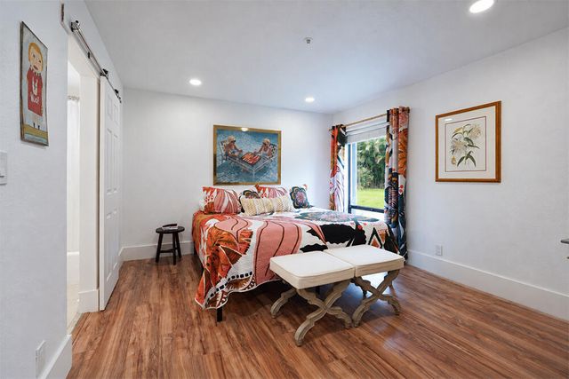 3000 Presidential Way Apt 106, West Palm Beach, FL 33401