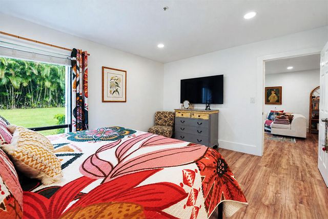 3000 Presidential Way Apt 106, West Palm Beach, FL 33401