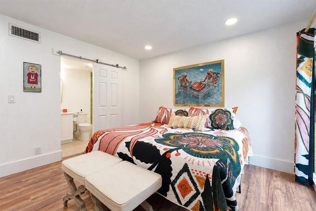 3000 Presidential Way Apt 106, West Palm Beach, FL 33401