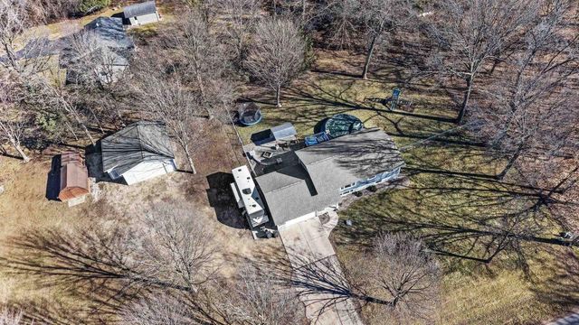 5980 N Lilly Lane, Milton, WI 53563