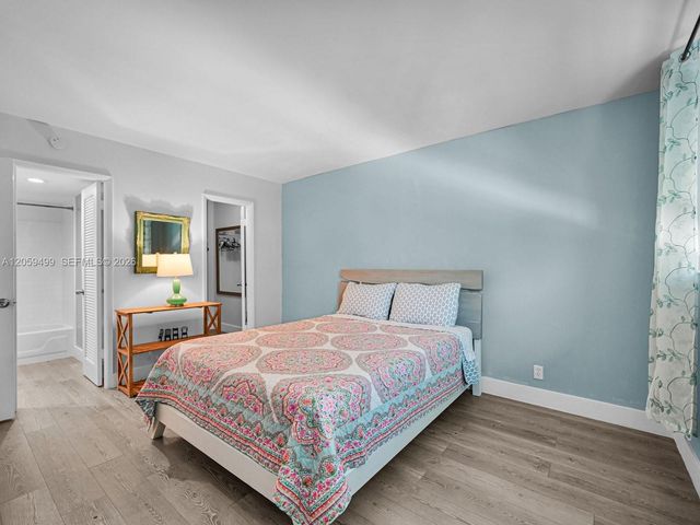 400 SE 10th Street 303, Deerfield Beach, FL 33441