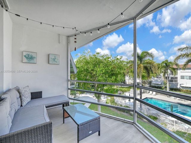 400 SE 10th Street 303, Deerfield Beach, FL 33441