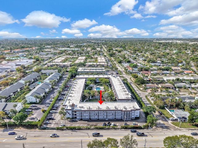 400 SE 10th Street 303, Deerfield Beach, FL 33441