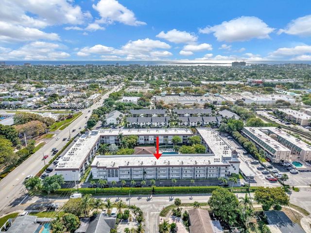 400 SE 10th Street 303, Deerfield Beach, FL 33441