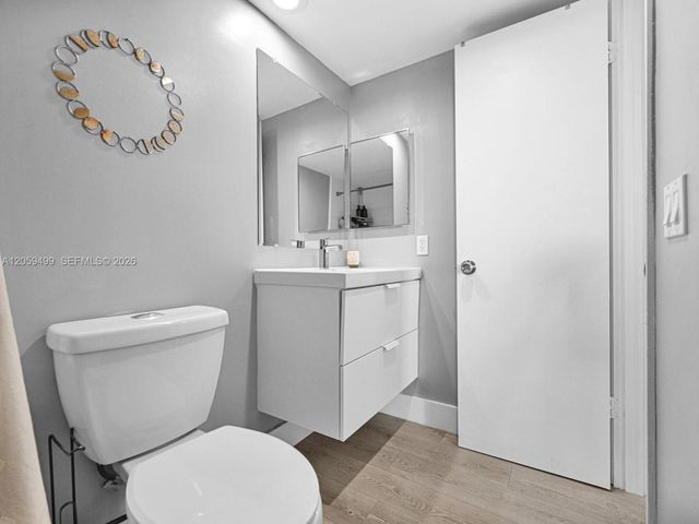 400 SE 10th Street 303, Deerfield Beach, FL 33441