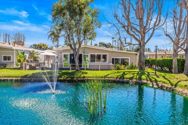 7302 Santa Barbara 323, Carlsbad, CA 92011