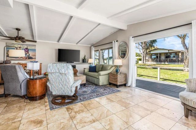 7302 Santa Barbara 323, Carlsbad, CA 92011