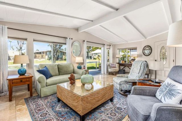 7302 Santa Barbara 323, Carlsbad, CA 92011