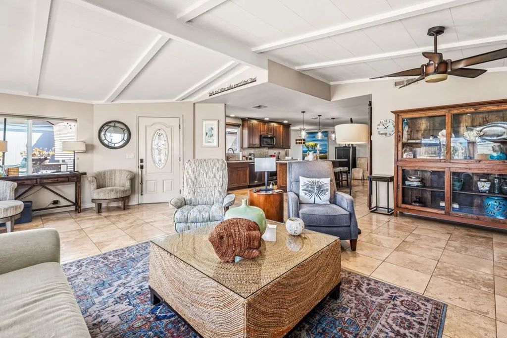 7302 Santa Barbara 323, Carlsbad, CA 92011