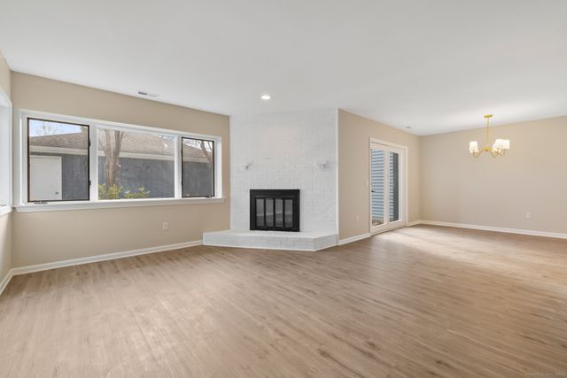 180 Dusky Lane 180, Suffield, CT 06078