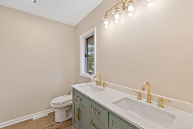 180 Dusky Lane 180, Suffield, CT 06078