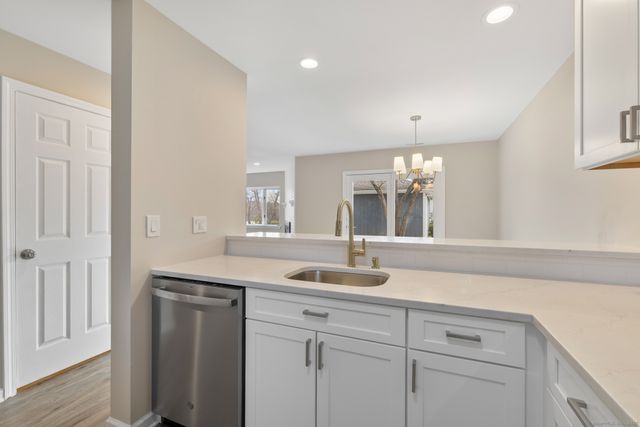 180 Dusky Lane 180, Suffield, CT 06078