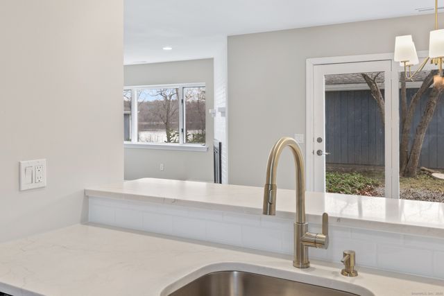 180 Dusky Lane 180, Suffield, CT 06078