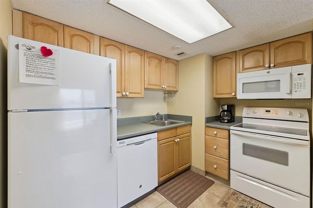 2700 OCEAN SHORE BOULEVARD 405, Ormond Beach, FL 32176