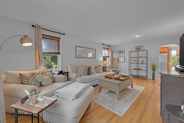 25 Pullard Rd, Grafton, MA 01519