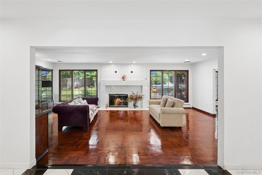 1 Engineers Road, Roslyn, NY 11576 — photo 5