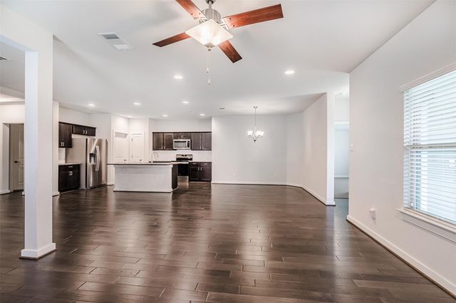 304 Hibiscus DR, Hutto, TX 78634