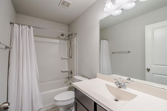 304 Hibiscus DR, Hutto, TX 78634