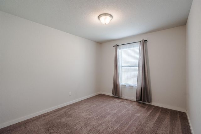 304 Hibiscus DR, Hutto, TX 78634