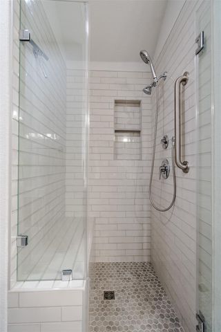 304 Hibiscus DR, Hutto, TX 78634