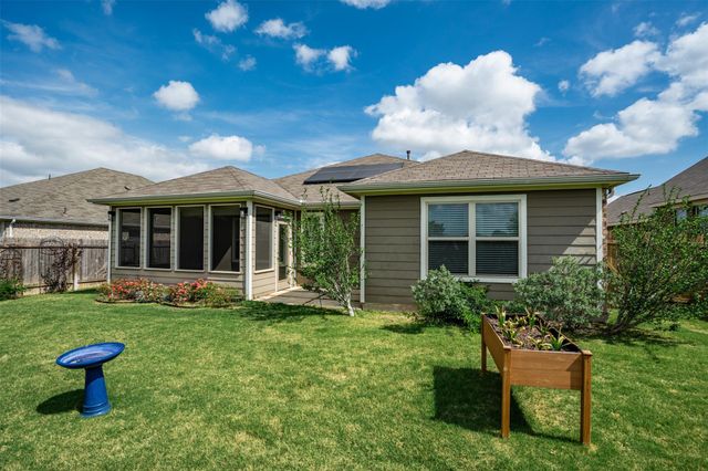 304 Hibiscus DR, Hutto, TX 78634