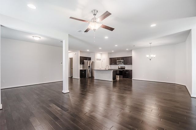 304 Hibiscus DR, Hutto, TX 78634