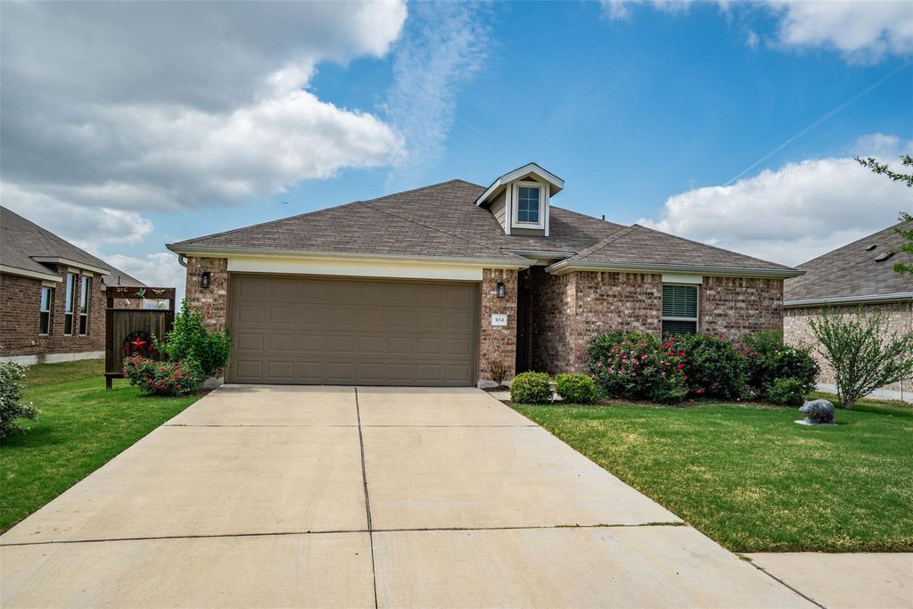 304 Hibiscus DR, Hutto, TX 78634
