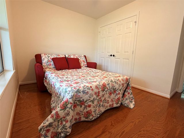 2517 Avenue L, Santa Fe, TX 77510