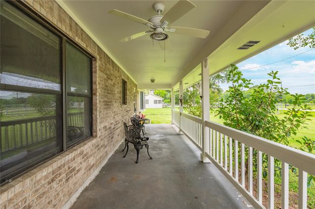 2517 Avenue L, Santa Fe, TX 77510