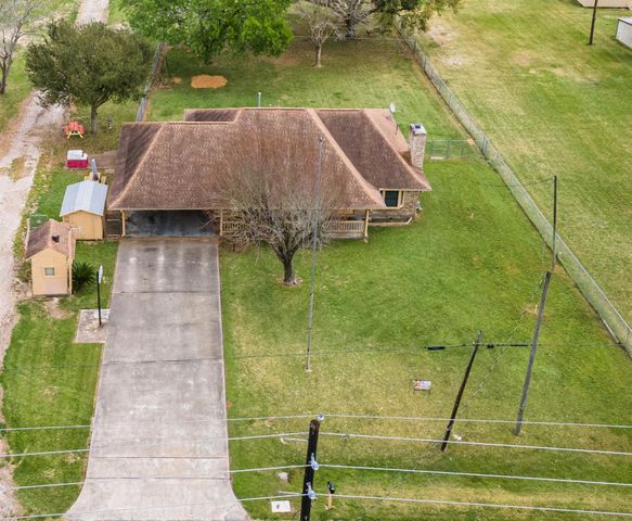 2517 Avenue L, Santa Fe, TX 77510