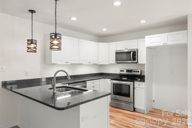 2201 Bow Brook Trail, Matthews, NC 28104
