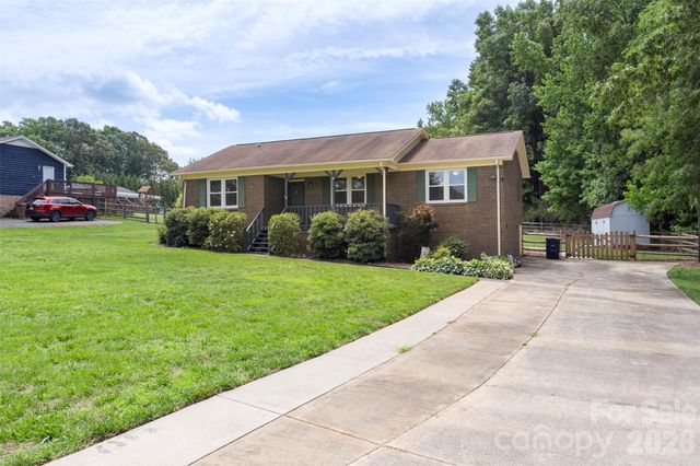 2201 Bow Brook Trail, Matthews, NC 28104