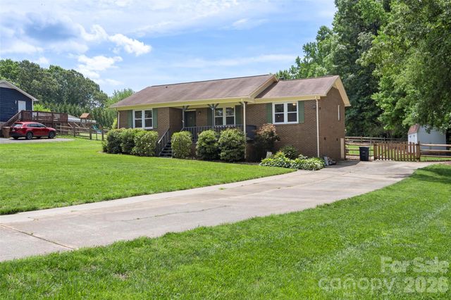 2201 Bow Brook Trail, Matthews, NC 28104