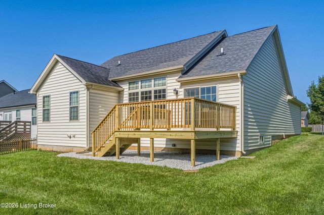 7011 Hollow Oaks Dr, Louisville, KY 40291