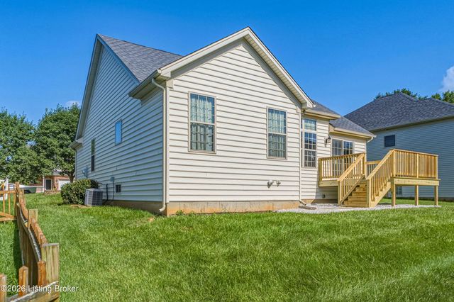 7011 Hollow Oaks Dr, Louisville, KY 40291