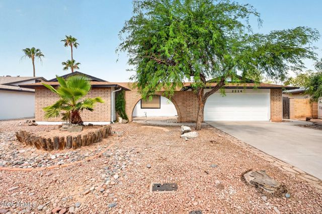 2214 S COTTONWOOD Drive, Tempe, AZ 85282