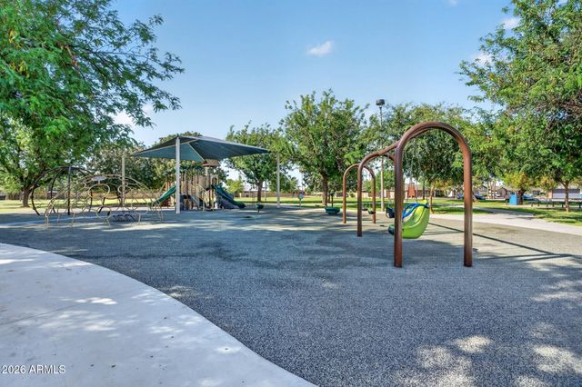 2214 S COTTONWOOD Drive, Tempe, AZ 85282