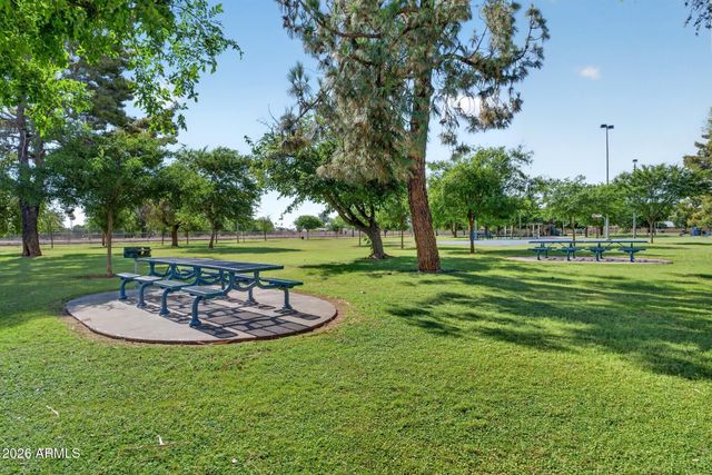 2214 S COTTONWOOD Drive, Tempe, AZ 85282