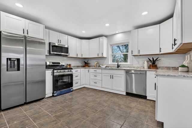 128 Green St 128, Melrose, MA 02176