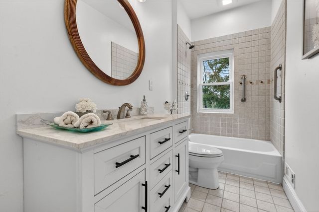 128 Green St 128, Melrose, MA 02176