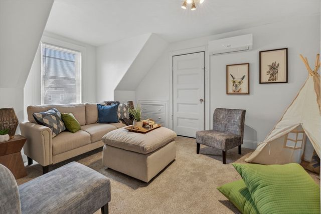 128 Green St 128, Melrose, MA 02176