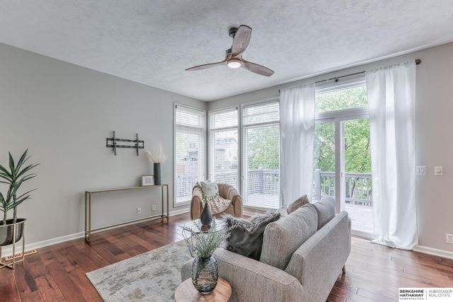 16519 Yort Avenue, Omaha, NE 68116