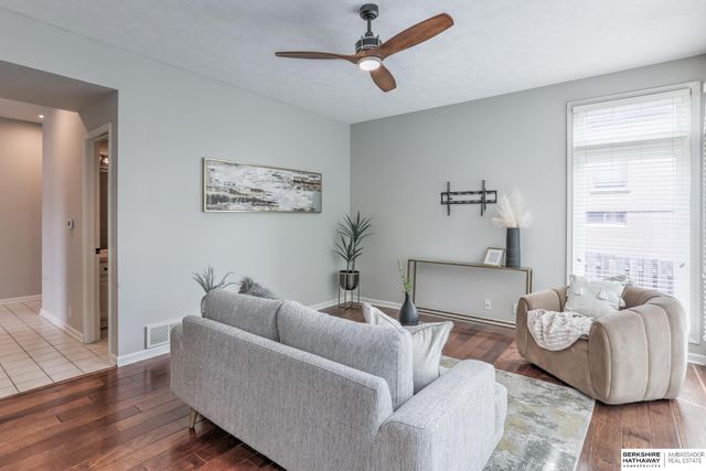 16519 Yort Avenue, Omaha, NE 68116
