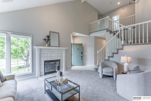 16519 Yort Avenue, Omaha, NE 68116