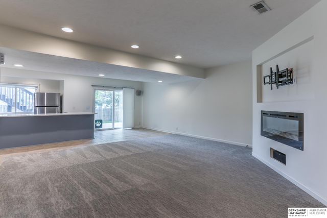 16519 Yort Avenue, Omaha, NE 68116