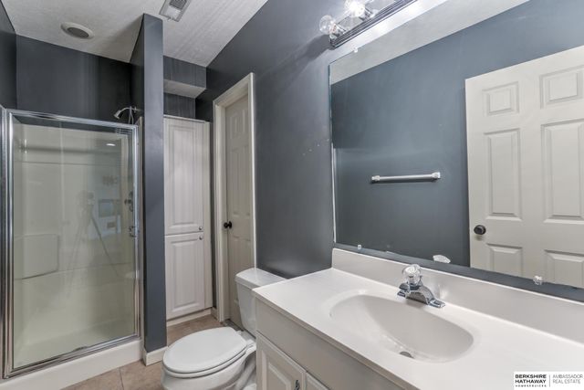 16519 Yort Avenue, Omaha, NE 68116