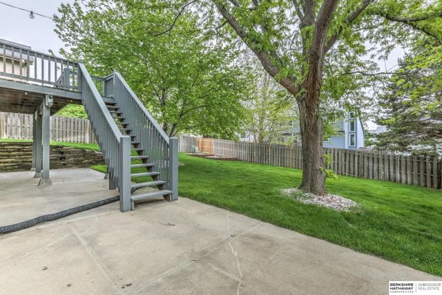 16519 Yort Avenue, Omaha, NE 68116