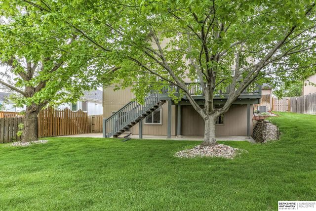 16519 Yort Avenue, Omaha, NE 68116