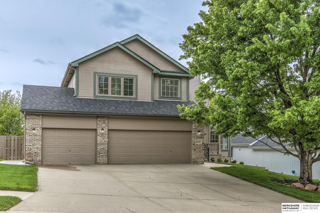 16519 Yort Avenue, Omaha, NE 68116